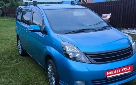 Toyota ISis I, 2005 год, 850 000 рублей, 5 фотография