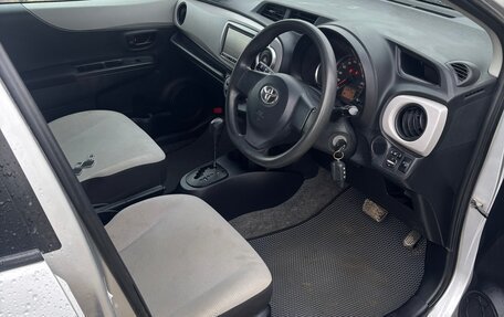 Toyota Vitz, 2013 год, 600 000 рублей, 4 фотография