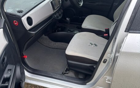 Toyota Vitz, 2013 год, 600 000 рублей, 7 фотография