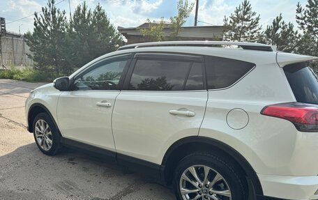 Toyota RAV4, 2016 год, 2 350 000 рублей, 4 фотография