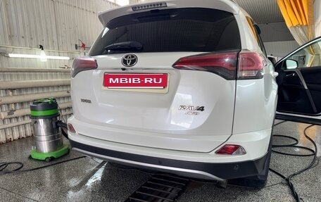 Toyota RAV4, 2016 год, 2 350 000 рублей, 5 фотография