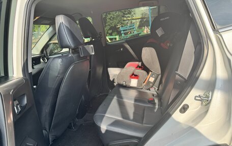 Toyota RAV4, 2016 год, 2 350 000 рублей, 11 фотография