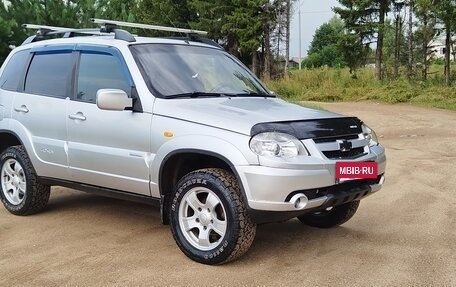Chevrolet Niva I рестайлинг, 2010 год, 450 000 рублей, 4 фотография