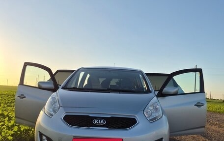 KIA Venga I, 2013 год, 900 000 рублей, 5 фотография