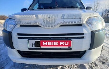Toyota Probox I, 2016 год, 700 000 рублей, 2 фотография