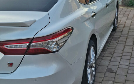 Toyota Camry, 2018 год, 2 850 000 рублей, 19 фотография