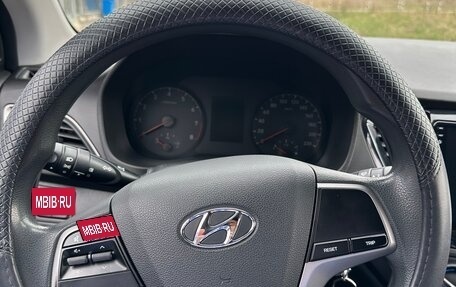 Hyundai Solaris II рестайлинг, 2017 год, 1 390 000 рублей, 13 фотография