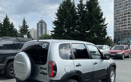Chevrolet Niva I рестайлинг, 2011 год, 375 000 рублей, 4 фотография