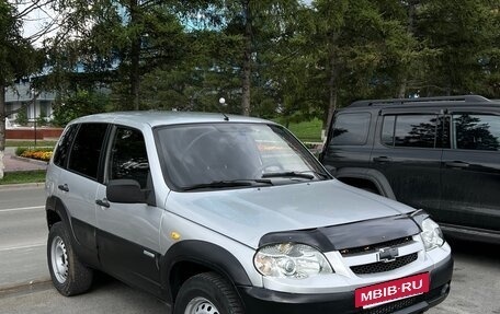 Chevrolet Niva I рестайлинг, 2011 год, 375 000 рублей, 2 фотография