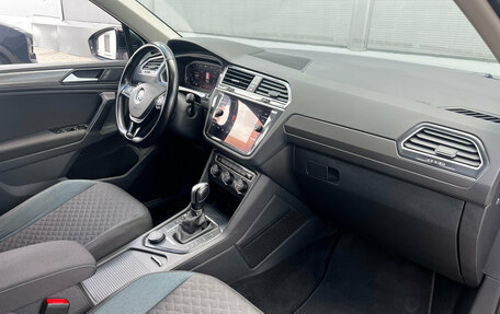 Volkswagen Tiguan II, 2020 год, 2 385 000 рублей, 9 фотография