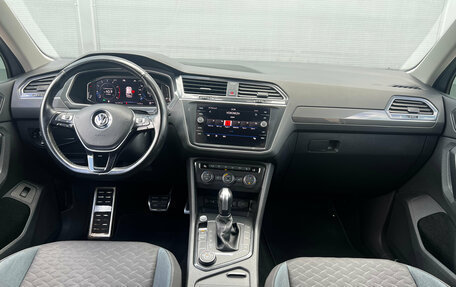 Volkswagen Tiguan II, 2020 год, 2 385 000 рублей, 8 фотография