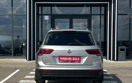 Volkswagen Tiguan II, 2020 год, 2 385 000 рублей, 5 фотография