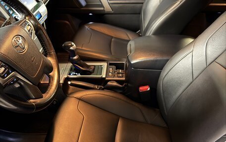 Toyota Land Cruiser Prado 150 рестайлинг 2, 2021 год, 6 500 000 рублей, 9 фотография