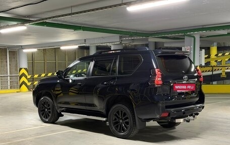 Toyota Land Cruiser Prado 150 рестайлинг 2, 2021 год, 6 500 000 рублей, 6 фотография