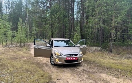 Hyundai Solaris II рестайлинг, 2012 год, 800 000 рублей, 1 фотография