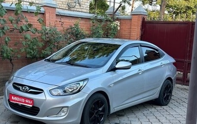 Hyundai Solaris II рестайлинг, 2012 год, 850 000 рублей, 1 фотография