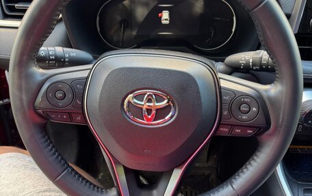 Toyota RAV4, 2021 год, 3 700 000 рублей, 20 фотография