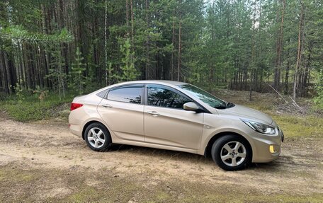 Hyundai Solaris II рестайлинг, 2012 год, 800 000 рублей, 6 фотография