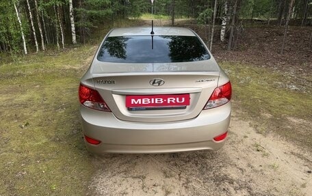 Hyundai Solaris II рестайлинг, 2012 год, 800 000 рублей, 11 фотография