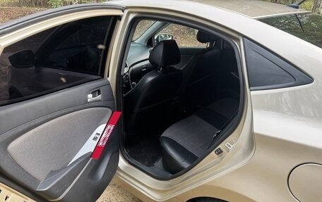 Hyundai Solaris II рестайлинг, 2012 год, 800 000 рублей, 10 фотография