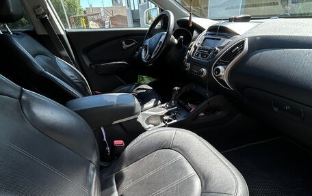 Hyundai Tucson III, 2010 год, 945 000 рублей, 7 фотография