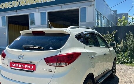 Hyundai Tucson III, 2010 год, 945 000 рублей, 4 фотография