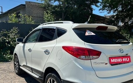 Hyundai Tucson III, 2010 год, 945 000 рублей, 3 фотография