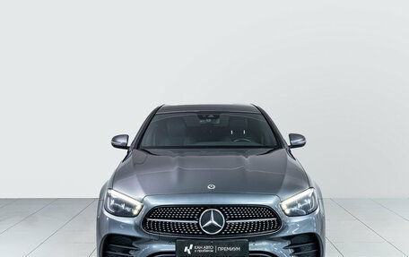 Mercedes-Benz E-Класс, 2022 год, 4 650 000 рублей, 2 фотография