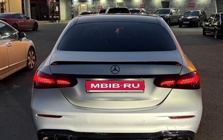 Mercedes-Benz E-Класс, 2020 год, 4 500 000 рублей, 3 фотография