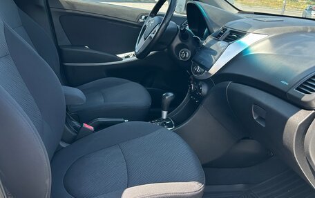 Hyundai Solaris II рестайлинг, 2012 год, 850 000 рублей, 13 фотография