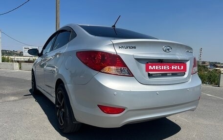 Hyundai Solaris II рестайлинг, 2012 год, 850 000 рублей, 6 фотография
