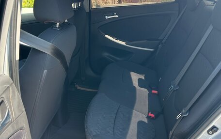 Hyundai Solaris II рестайлинг, 2012 год, 850 000 рублей, 16 фотография