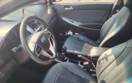 Hyundai Solaris II рестайлинг, 2014 год, 800 000 рублей, 7 фотография
