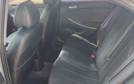Hyundai Solaris II рестайлинг, 2014 год, 800 000 рублей, 6 фотография
