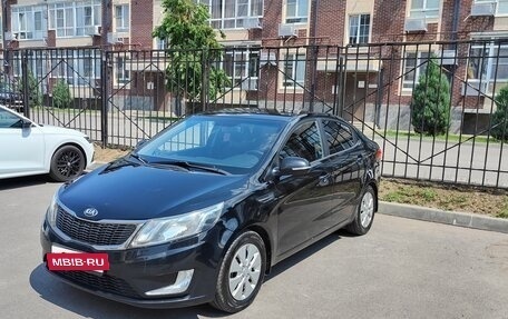 KIA Rio III рестайлинг, 2013 год, 800 000 рублей, 2 фотография