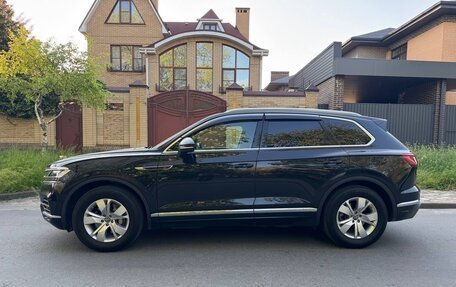 Volkswagen Touareg III, 2021 год, 5 500 000 рублей, 2 фотография