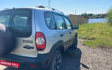 Chevrolet Niva I рестайлинг, 2018 год, 730 000 рублей, 3 фотография