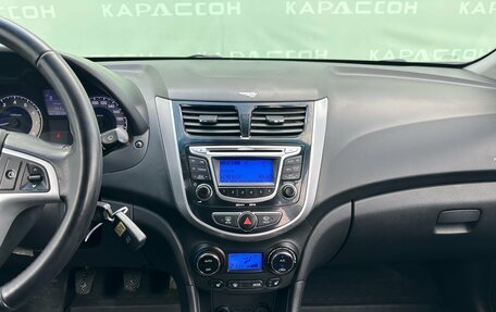Hyundai Solaris II рестайлинг, 2011 год, 800 000 рублей, 10 фотография