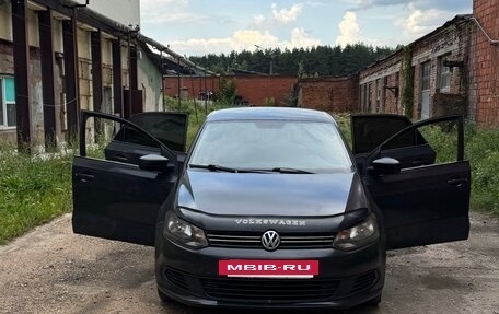 Volkswagen Polo VI (EU Market), 2011 год, 330 000 рублей, 2 фотография