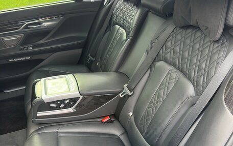 BMW 7 серия, 2015 год, 3 100 000 рублей, 14 фотография