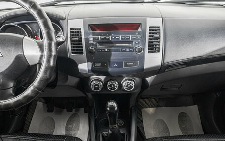 Mitsubishi Outlander III рестайлинг 3, 2012 год, 919 000 рублей, 13 фотография