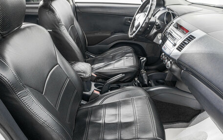 Mitsubishi Outlander III рестайлинг 3, 2012 год, 919 000 рублей, 18 фотография