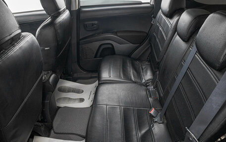 Mitsubishi Outlander III рестайлинг 3, 2012 год, 919 000 рублей, 19 фотография