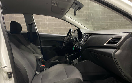 Hyundai Solaris II рестайлинг, 2017 год, 1 050 000 рублей, 10 фотография