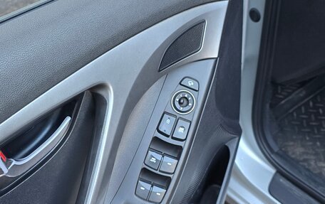 Hyundai Avante, 2011 год, 890 000 рублей, 11 фотография
