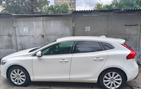 Volvo V40 II рестайлинг, 2016 год, 1 300 000 рублей, 10 фотография