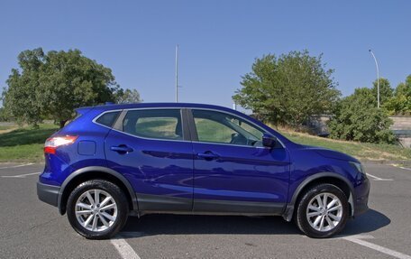 Nissan Qashqai, 2017 год, 1 990 000 рублей, 2 фотография