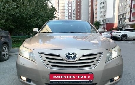 Toyota Camry, 2007 год, 790 000 рублей, 2 фотография