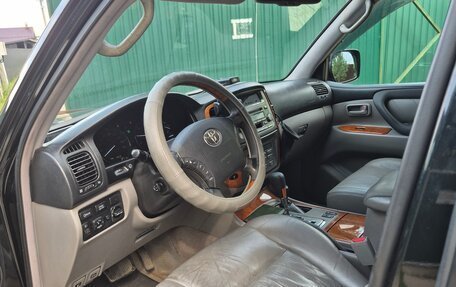 Toyota Land Cruiser 100 рестайлинг 2, 2006 год, 2 500 000 рублей, 7 фотография