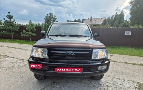 Toyota Land Cruiser 100 рестайлинг 2, 2006 год, 2 500 000 рублей, 2 фотография